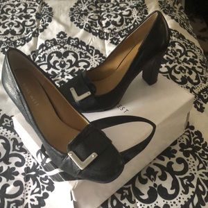 Size 6.5 Nine West black shoes